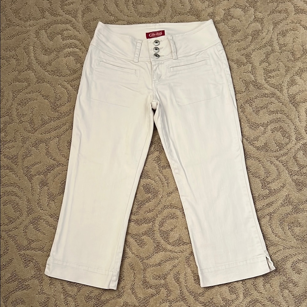 BeBop light tan Cropped Pants with Button Accents
